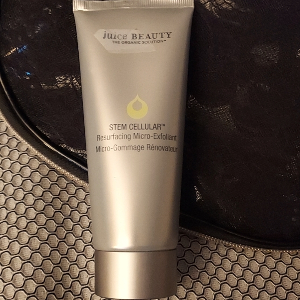 STEM CELLULAR Resurfacing Micro-Exfoliant - juice BEAUTY